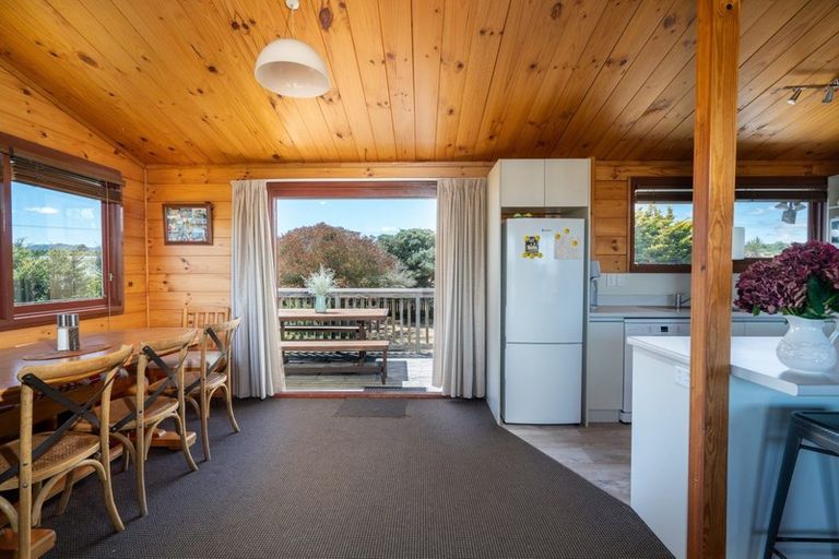 Photo of property in 9 Mahuta Road, Waitahanui, Taupo, 3378