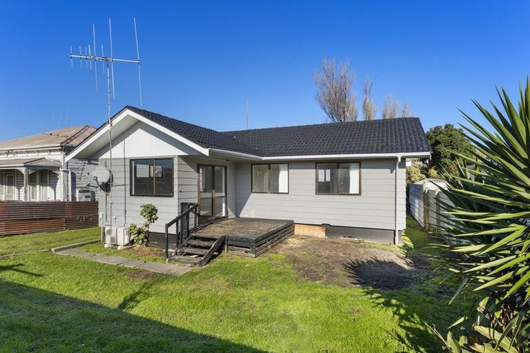 Photo of property in 201 Puriri Street, Castlecliff, Whanganui, 4501