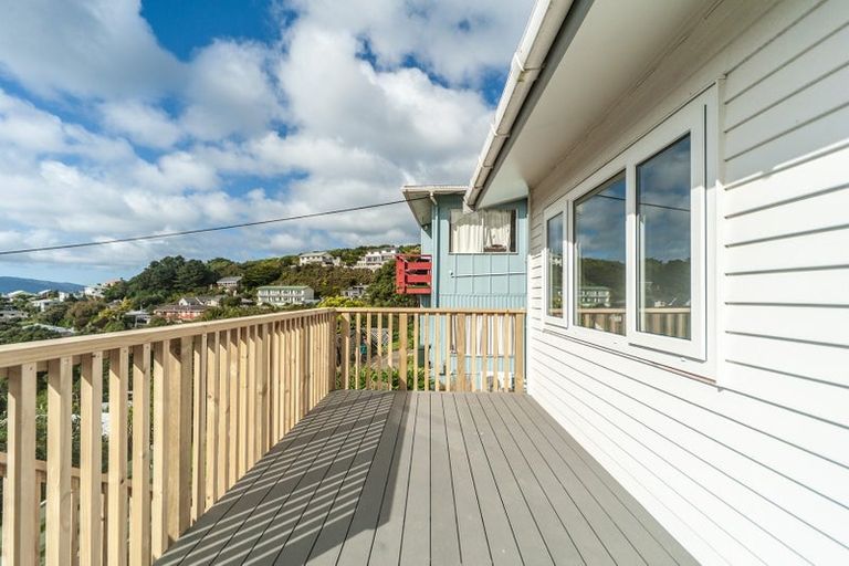 Photo of property in 2/5 Wye Street, Island Bay, Wellington, 6023