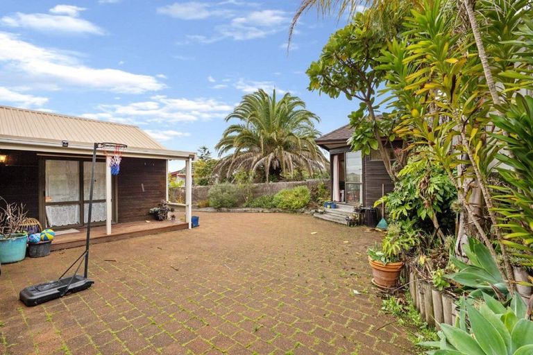 Photo of property in 148 West Harbour Drive, West Harbour, Auckland, 0618