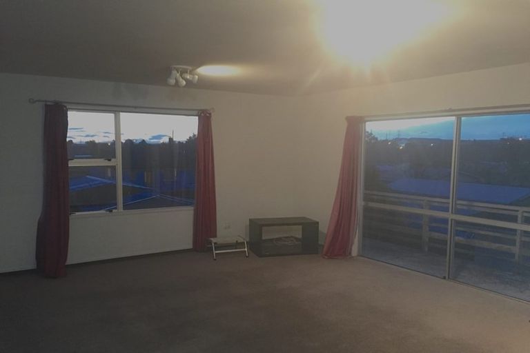 Photo of property in 3 Glenora Place, Hornby, Christchurch, 8042