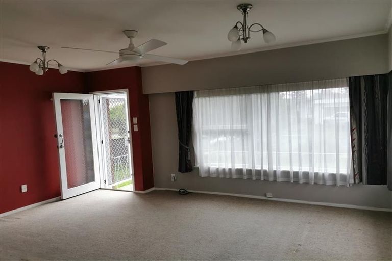 Photo of property in 1/30 Dale Crescent, Pakuranga, Auckland, 2010