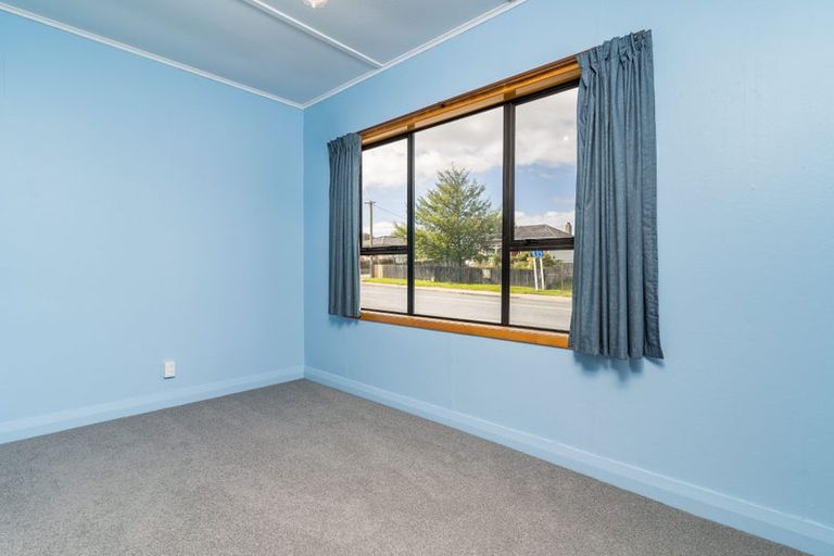 Photo of property in 1 Clark Street, Owaka, 9535