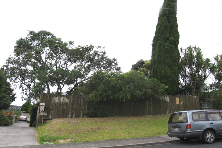Photo of property in 23 Tiri Tiri Road, Birkdale, Auckland, 0626