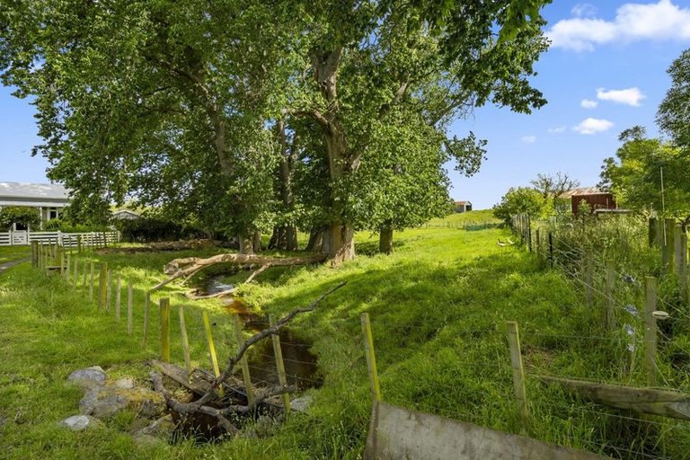 Photo of property in 90 Cemetery Road, Sanson, Palmerston North, 4479