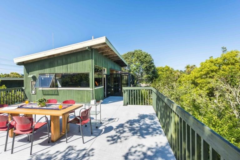 Photo of property in 78 Aberdeen Road, Campbells Bay, Auckland, 0620