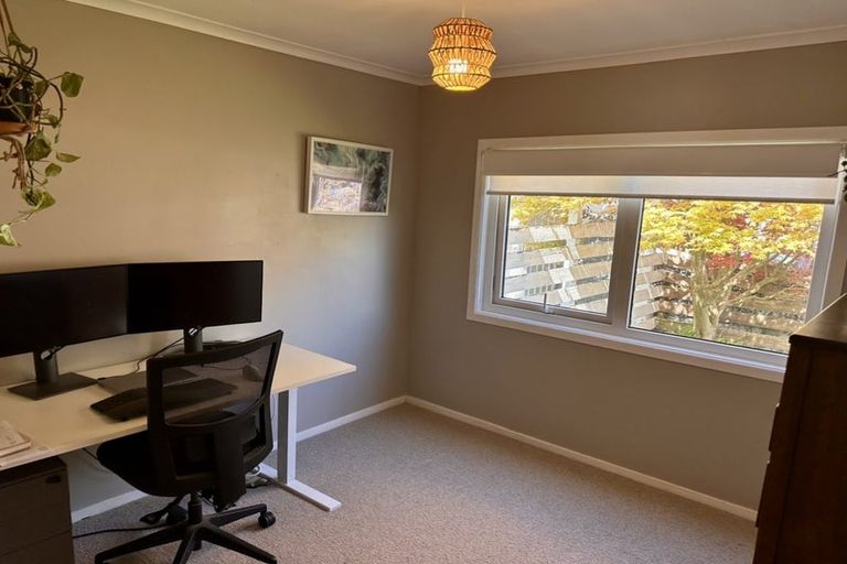 Photo of property in 1 Farrier Grove, Featherston, 5710