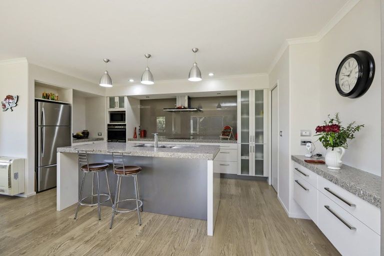 Photo of property in 3 Flers Place, Taradale, Napier, 4112