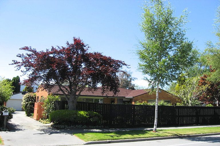 Photo of property in 218 Memorial Avenue, Burnside, Christchurch, 8053