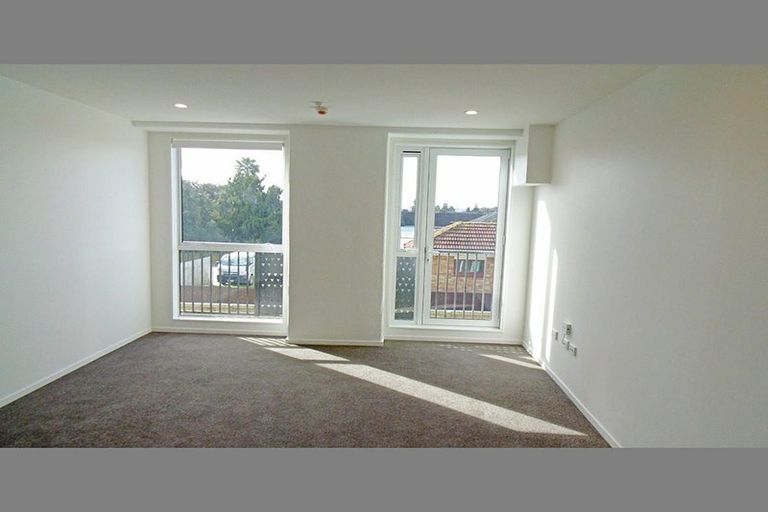 Photo of property in 19 Charles Street, Papatoetoe, Auckland, 2025