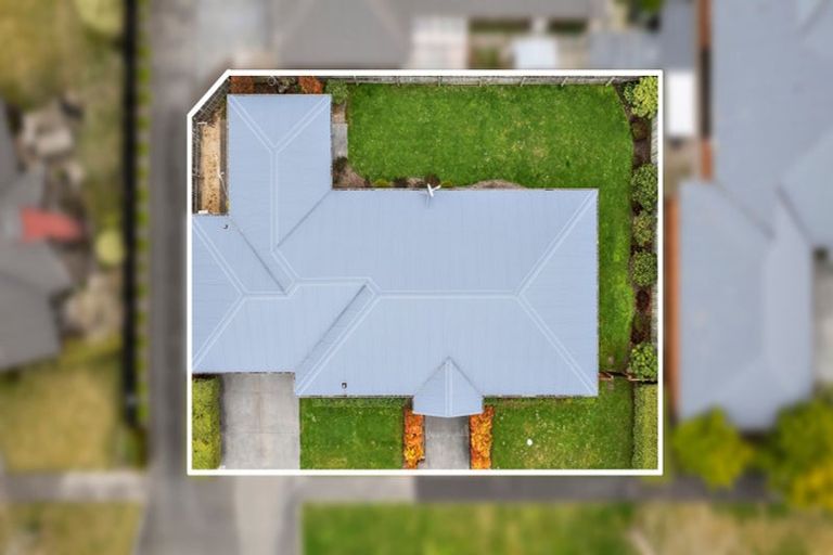 Photo of property in 75 Coolspring Way, Redwood, Christchurch, 8051