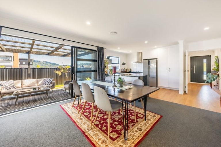 Photo of property in 123 Mawai Hakona Drive, Wallaceville, Upper Hutt, 5018