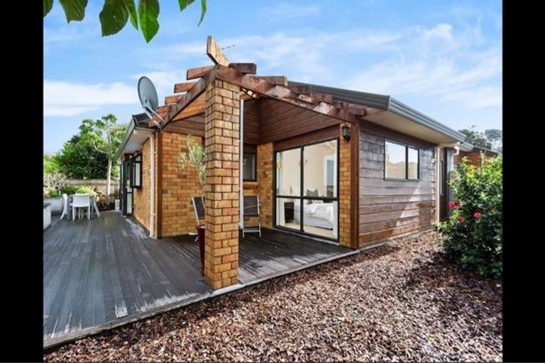 Photo of property in 4/26 Inverness Road, Browns Bay, Auckland, 0630