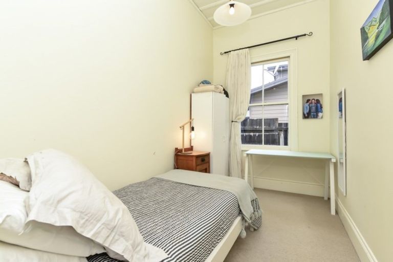 Photo of property in 8 Queen Street, Cambridge, 3434