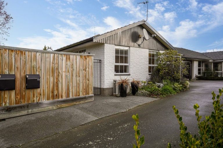 Photo of property in 1/15 Tudor Avenue, Ilam, Christchurch, 8041