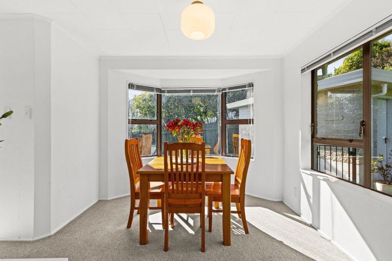 Photo of property in 2/46 Campbell Street, Havelock North, 4130