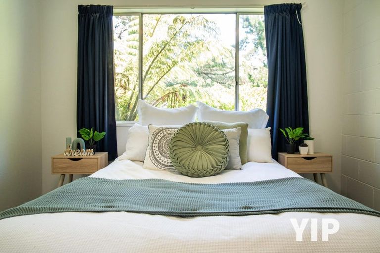 Photo of property in 16a Glen Alton Avenue, Paparangi, Wellington, 6037