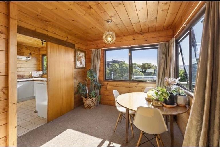 Photo of property in 27 Hauraki Street, Karori, Wellington, 6012