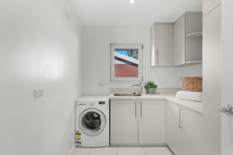 Photo of property in 3 Haslett Place, Upper Riccarton, Christchurch, 8041