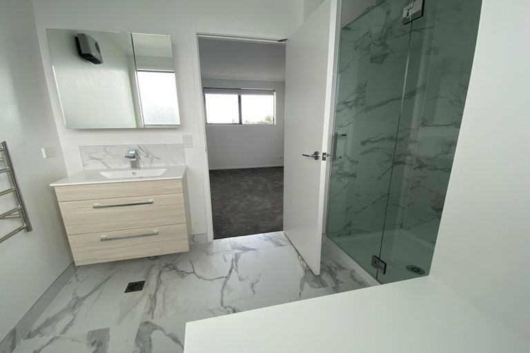 Photo of property in 5/41 Kervil Avenue, Te Atatu Peninsula, Auckland, 0610