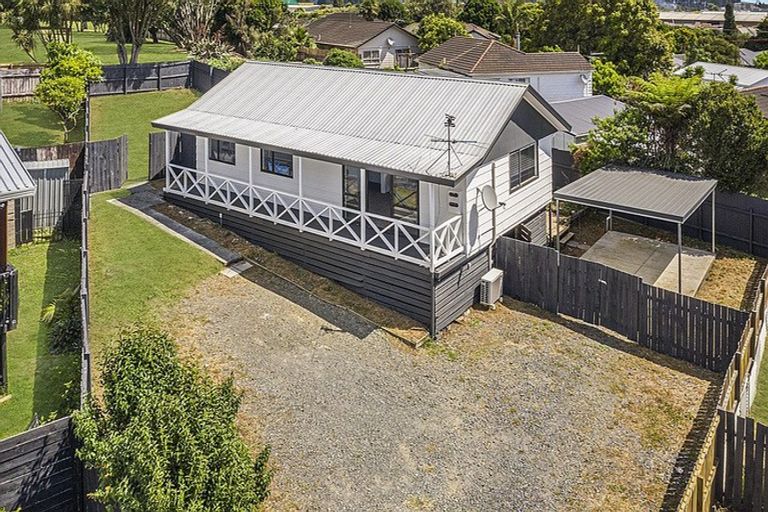 Photo of property in 4 Inca Place, Red Hill, Papakura, 2110