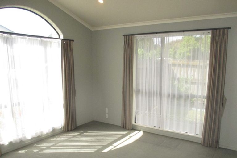 Photo of property in 96 Rototuna Road, Rototuna, Hamilton, 3210