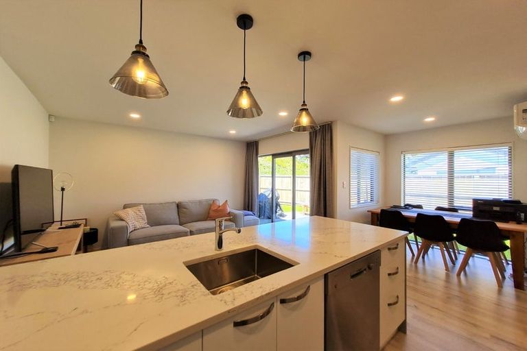 Photo of property in 117 Karepiro Drive, Stanmore Bay, Whangaparaoa, 0932