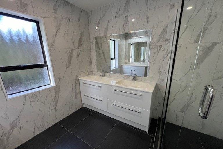 Photo of property in 2/170 Bucklands Beach Road, Bucklands Beach, Auckland, 2012