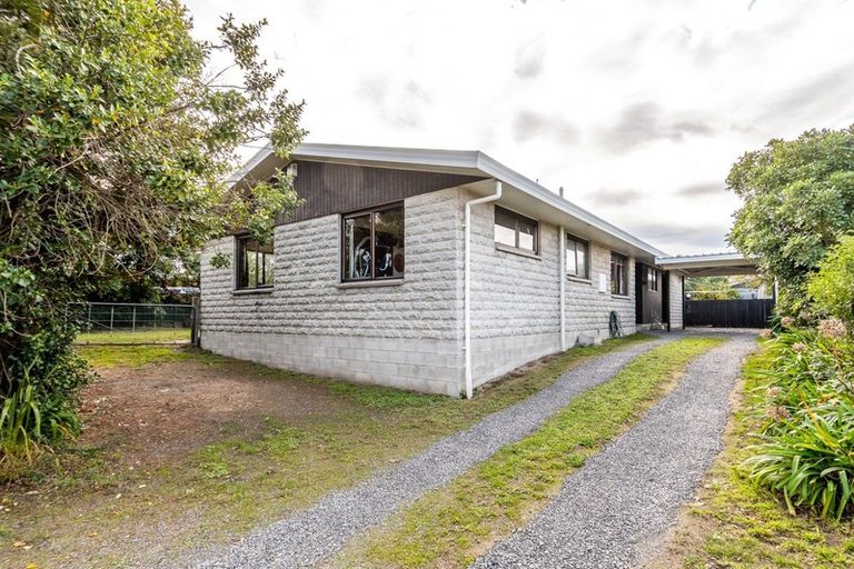 Photo of property in 208 Flaxmere Avenue, Flaxmere, Hastings, 4120