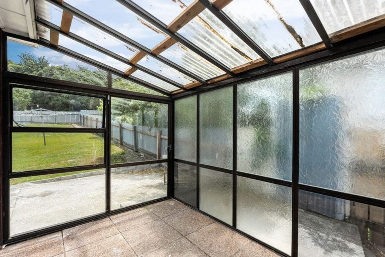 Photo of property in 15 Maher Place, Ranui, Porirua, 5024