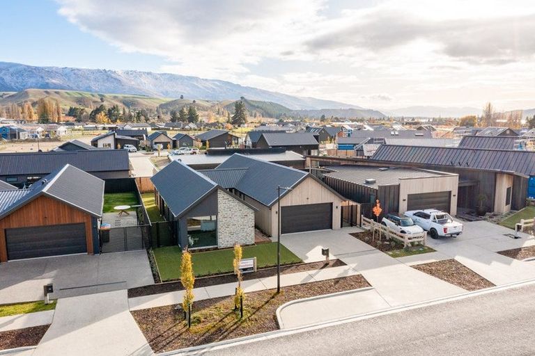 Photo of property in 13 Blondie Drive, Cromwell, 9310