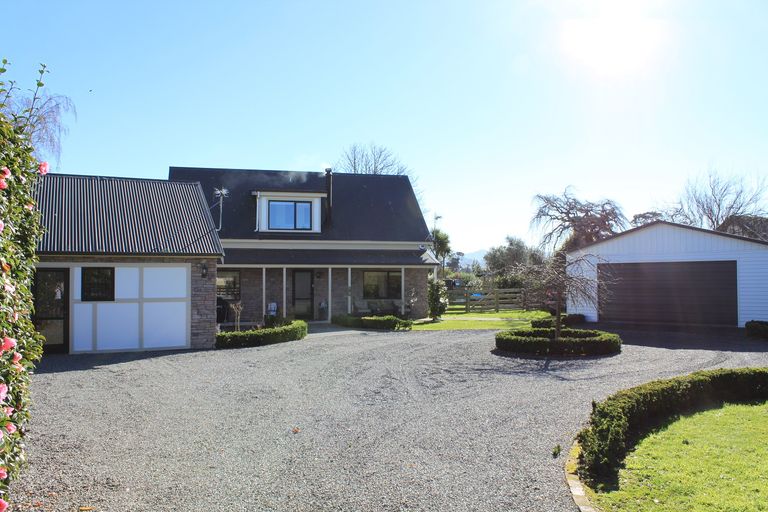 Photo of property in 96b Kent Street, Carterton, 5713