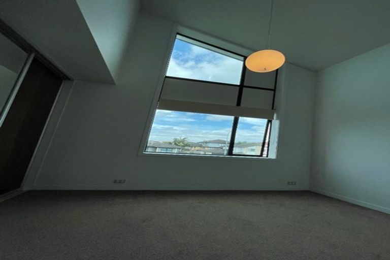 Photo of property in 303 Murphys Road, Flat Bush, Auckland, 2019