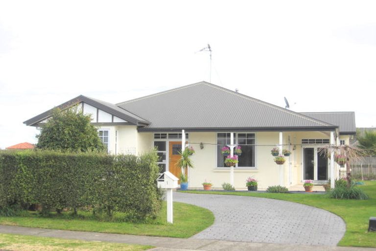 Photo of property in 1 Buchanan Place, Huntington, Hamilton, 3210