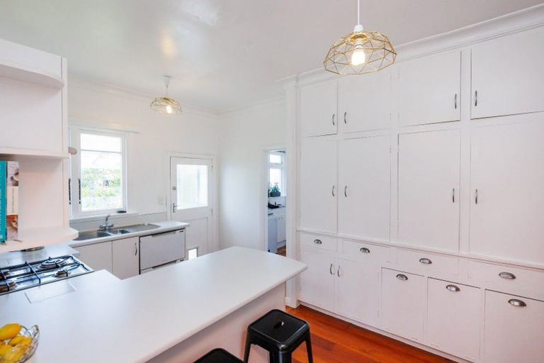 Photo of property in 38 Rongopai Street, Palmerston North, 4414