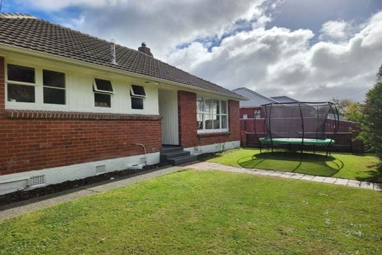 Photo of property in 199 Riverside Drive, Waterloo, Lower Hutt, 5011