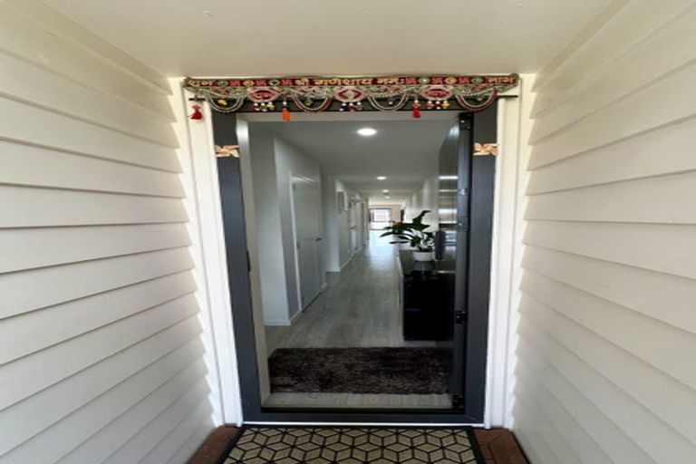 Photo of property in 11b Tributary Parade, Karaka, Papakura, 2113