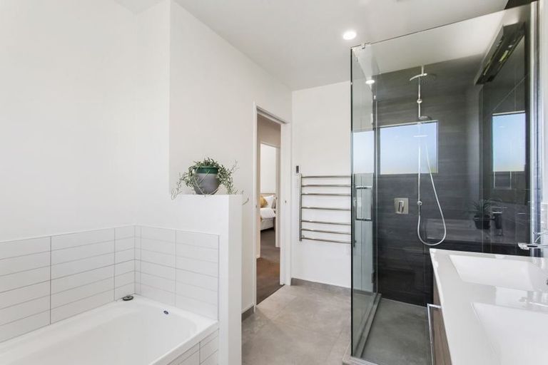 Photo of property in 34 Rembrandt Place, Burnside, Christchurch, 8053