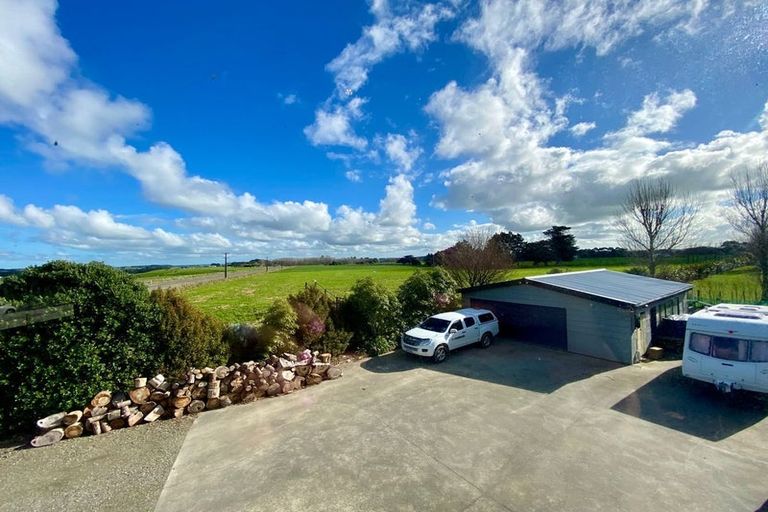 Photo of property in 928 Tennent Drive, Linton, Palmerston North, 4472