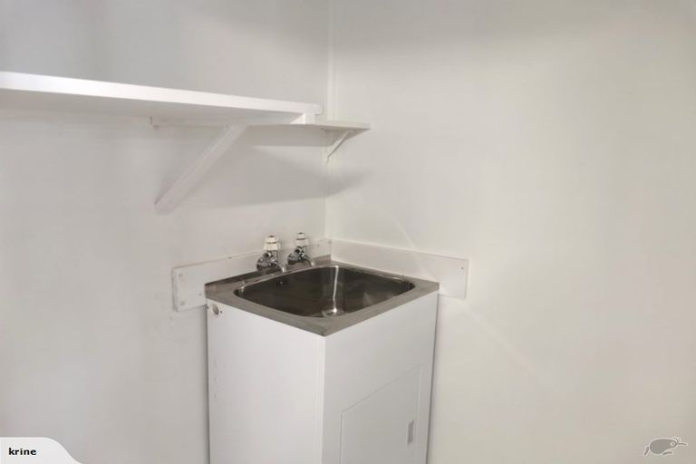 Photo of property in 35 Hanson Grove, Stokes Valley, Lower Hutt, 5019