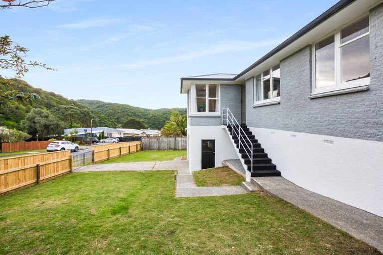 Photo of property in 1 Mahinawa Street, Takapuwahia, Porirua, 5022