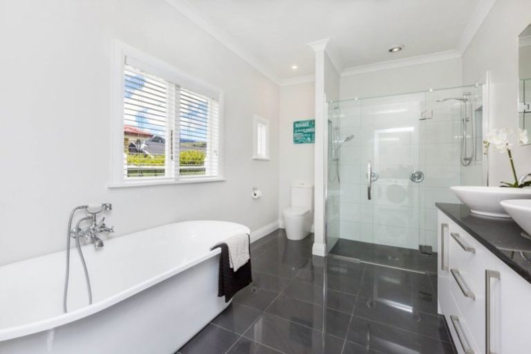 Photo of property in 1/50 King Street, Ebdentown, Upper Hutt, 5018