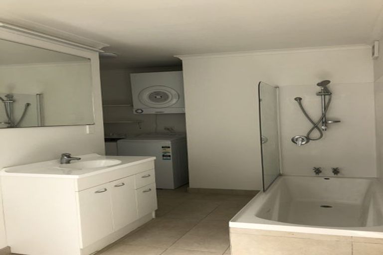 Photo of property in 11 Lancaster Street, Karori, Wellington, 6012