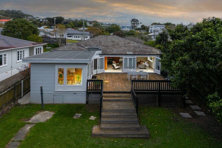 Photo of property in 21a Ngatoto Street, Khandallah, Wellington, 6035