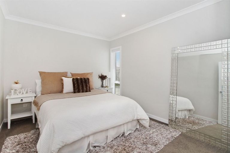Photo of property in 28a Torkar Road, Clarks Beach, 2122