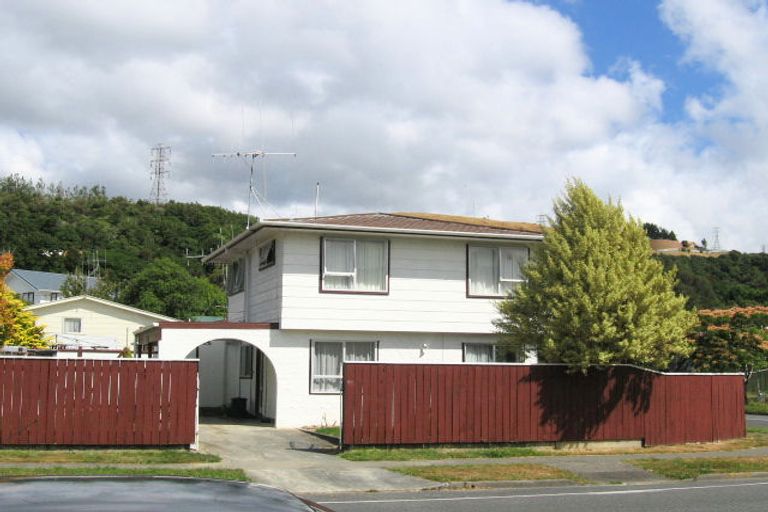 Photo of property in 50 Gemstone Drive, Birchville, Upper Hutt, 5018