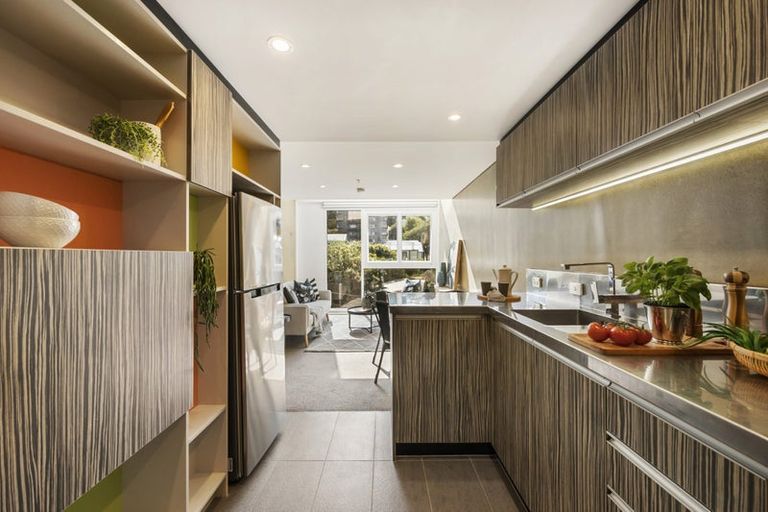 Photo of property in Canvas Apartments, 8/307 Willis Street, Te Aro, Wellington, 6011