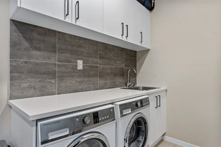 Photo of property in 63 Symes Drive, Red Beach, 0932