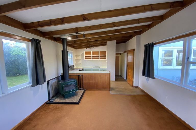 Photo of property in 17 Kapiti Lane, Otaki Beach, Otaki, 5512