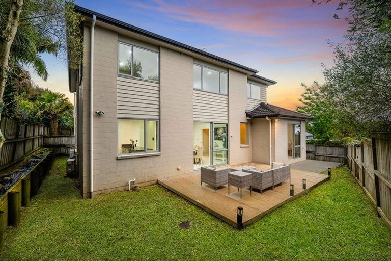 Photo of property in 7 Andy Crescent, Flat Bush, Auckland, 2016
